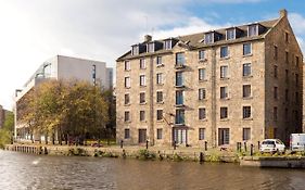 Lovely 2 Bedroom B-Listed Converted Whisky Bond